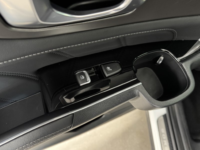 2023 (23) KIA SORENTO 1.6 T-GDi HEV Edition 5dr Auto 5287471