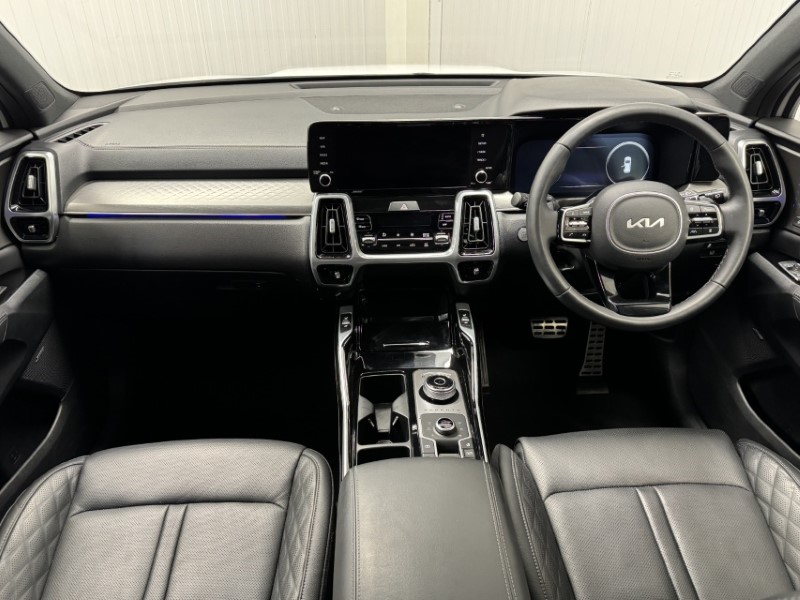 2023 (23) KIA SORENTO 1.6 T-GDi HEV Edition 5dr Auto 5287472