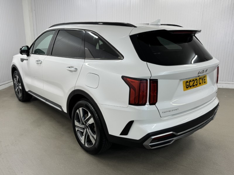 2023 (23) KIA SORENTO 1.6 T-GDi HEV Edition 5dr Auto 5287488