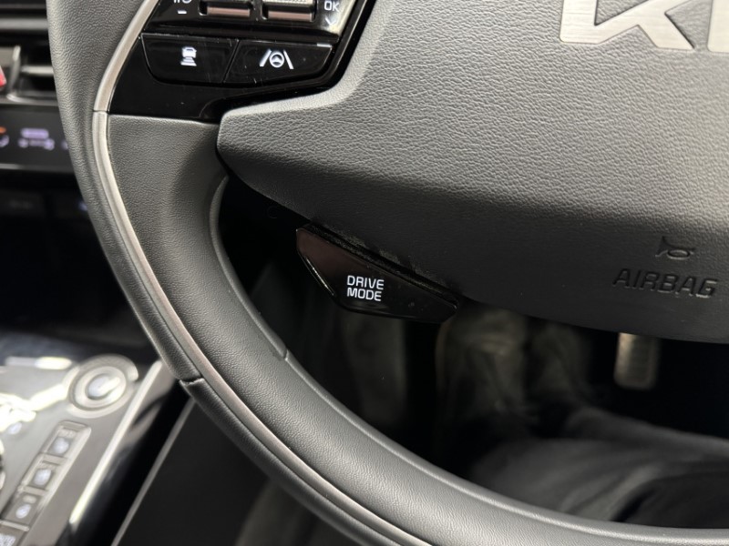 2023 (23) KIA NIRO 150kW 4 65kWh 5dr Auto 5245126