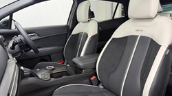 2026 (26) KIA SPORTAGE 1.6T GDi HEV GT-Line S 5dr Auto AWD 5737377