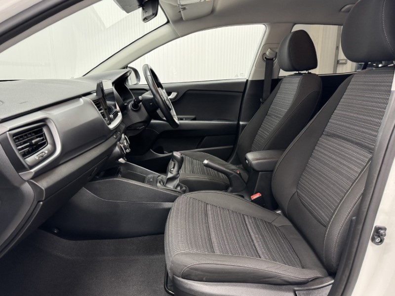 2021 (21) KIA STONIC 1.0T GDi 99 2 5dr 5235637