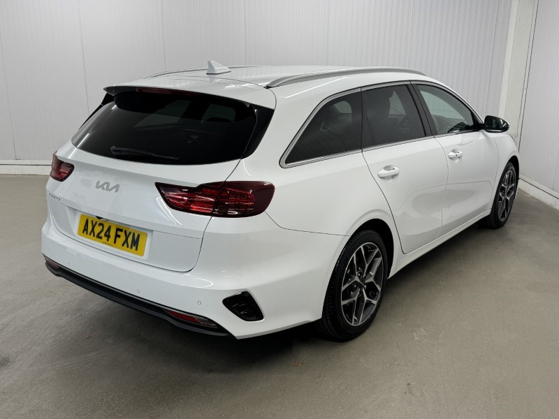 2024 (24) KIA CEED 1.5T GDi ISG 138 3 5dr 5374060