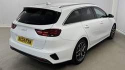 2024 (24) KIA CEED 1.5T GDi ISG 138 3 5dr 5374060