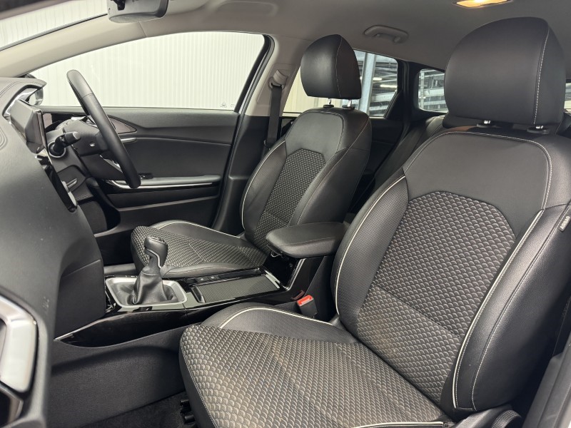 2024 (24) KIA CEED 1.5T GDi ISG 138 3 5dr 5374066