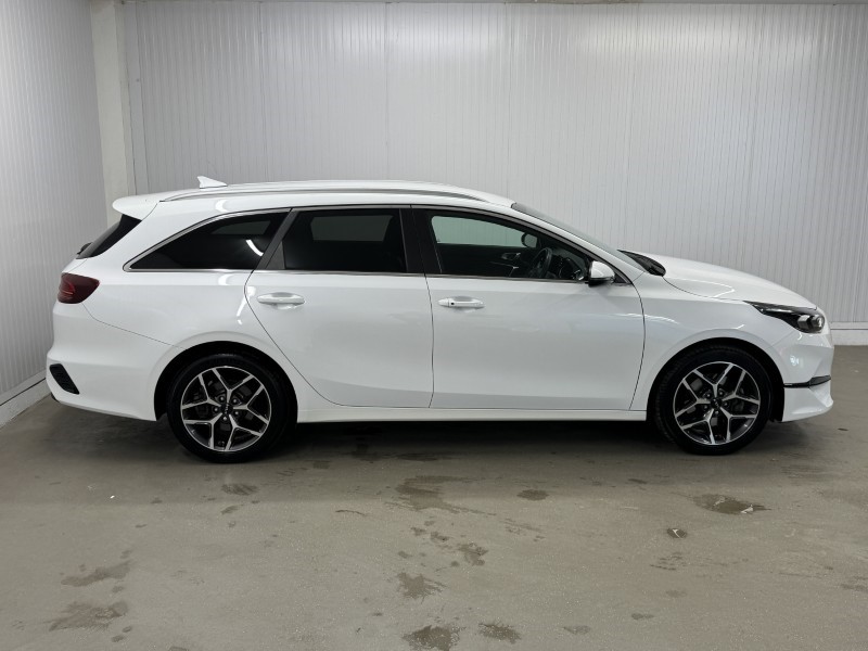 2024 (24) KIA CEED 1.5T GDi ISG 138 3 5dr 5374087