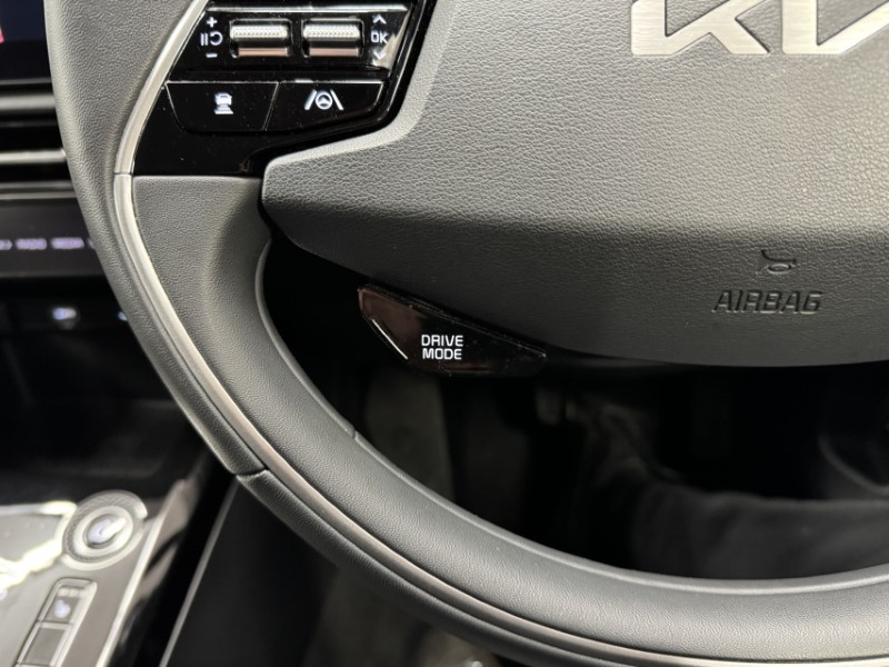 2023 (23) KIA NIRO 150kW 3 65kWh 5dr Auto 5264235