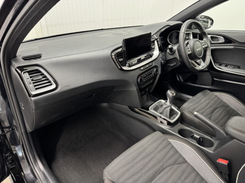 2023 (73) KIA CEED 1.5T GDi ISG GT-Line 5dr 5236301