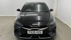 2025 (25) KIA CEED 1.5T GDi ISG 138 GT-Line 5dr DCT 5252422