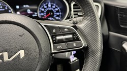 2025 (25) KIA CEED 1.5T GDi ISG 138 GT-Line 5dr DCT 5252416