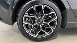 2025 (25) KIA CEED 1.5T GDi ISG 138 GT-Line 5dr DCT 5252396