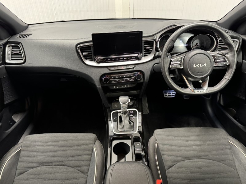 2025 (25) KIA CEED 1.5T GDi ISG 138 GT-Line 5dr DCT 5252401