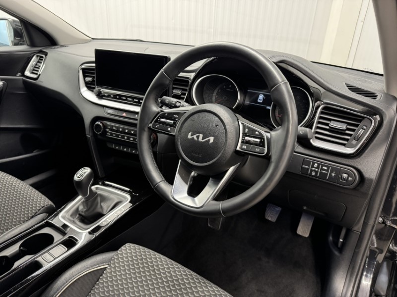 2025 (25) KIA XCEED 1.5T GDi ISG 138 3 5dr 5246818