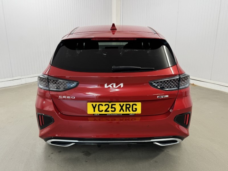 2025 (25) KIA CEED 1.5T GDi ISG 138 GT-Line 5dr DCT 5279469