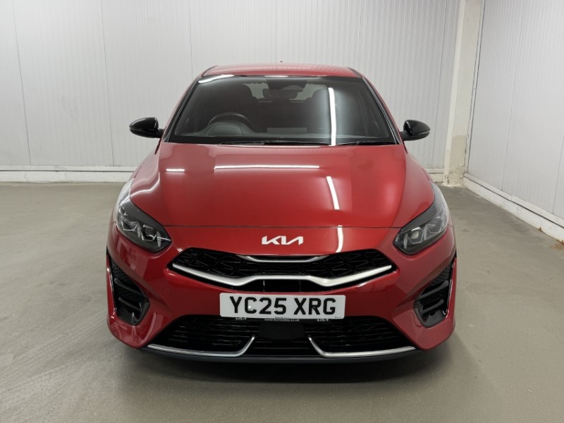 2025 (25) KIA CEED 1.5T GDi ISG 138 GT-Line 5dr DCT 5279497