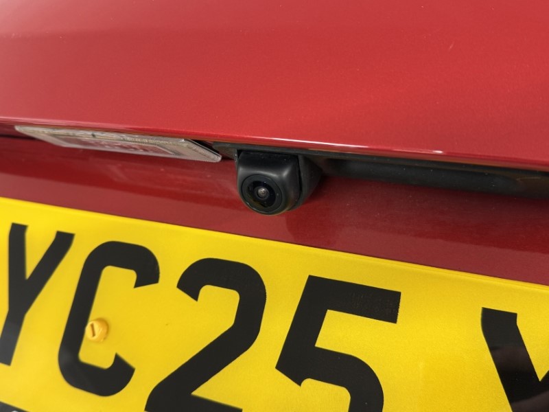 2025 (25) KIA CEED 1.5T GDi ISG 138 GT-Line 5dr DCT 5279472