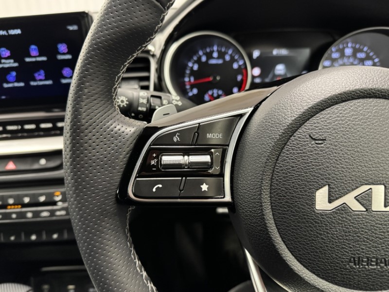 2025 (25) KIA CEED 1.5T GDi ISG 138 GT-Line 5dr DCT 5279493