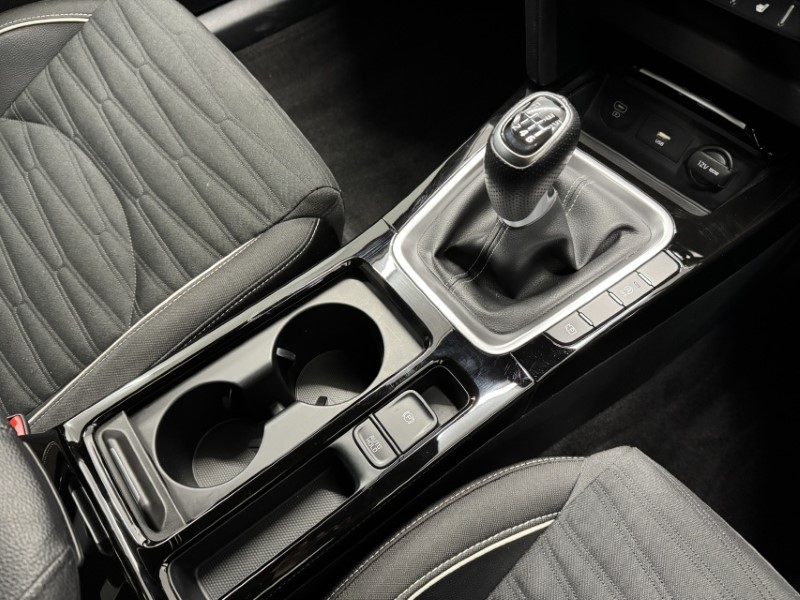 2025 (25) KIA CEED 1.5T GDi ISG 138 GT-Line 5dr 5278624