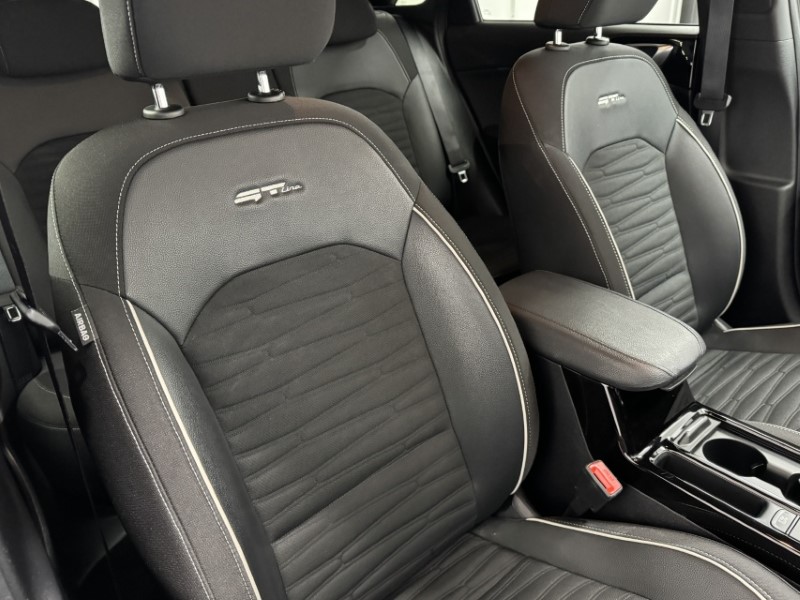 2025 (25) KIA CEED 1.5T GDi ISG 138 GT-Line 5dr 5278602