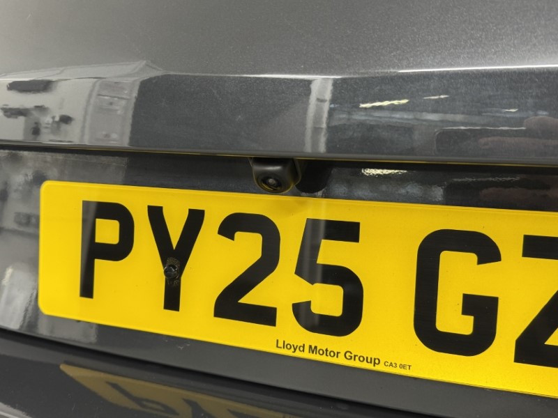 2025 (25) KIA CEED 1.5T GDi ISG 138 GT-Line 5dr 5278617