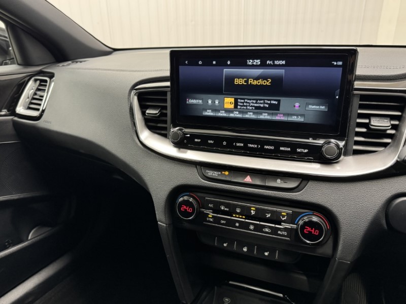 2025 (25) KIA CEED 1.5T GDi ISG 138 GT-Line 5dr 5278603