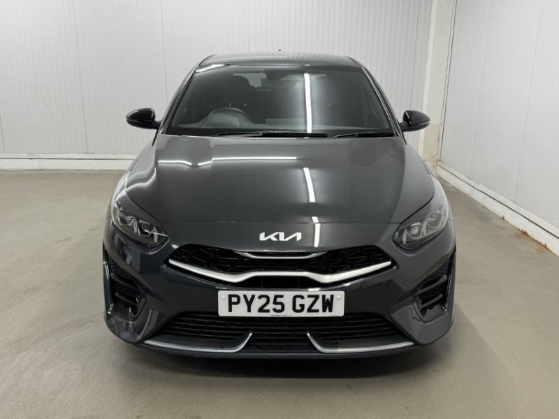 2025 (25) KIA CEED 1.5T GDi ISG 138 GT-Line 5dr 5278627