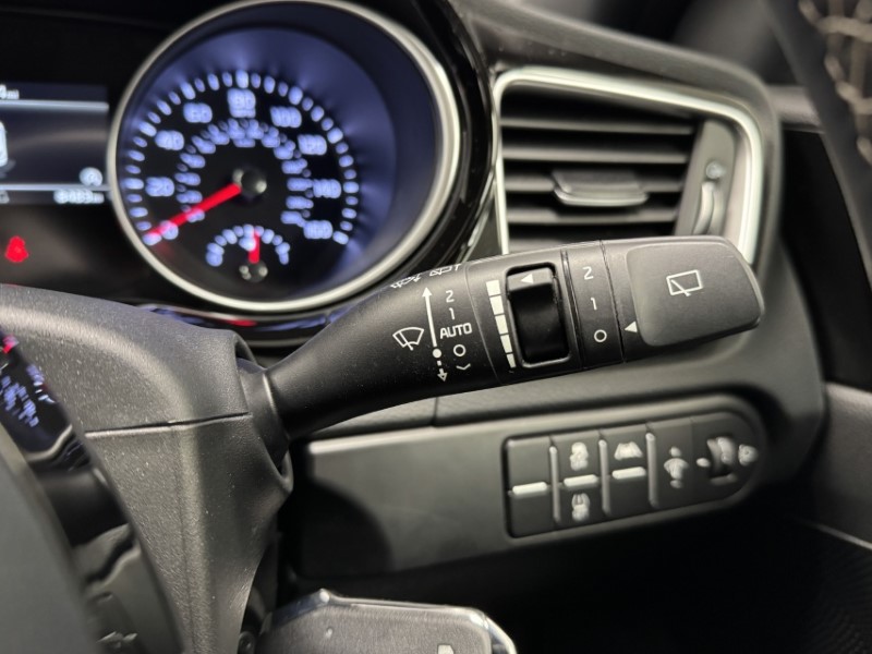 2025 (25) KIA CEED 1.5T GDi ISG 138 GT-Line 5dr 5278612