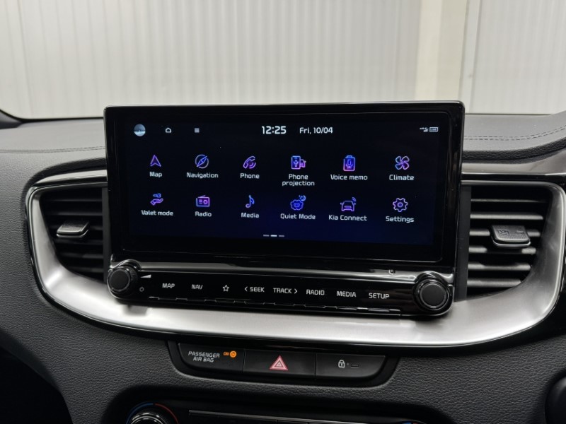 2025 (25) KIA CEED 1.5T GDi ISG 138 GT-Line 5dr 5278607