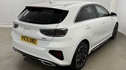 2025 (25) KIA CEED 1.5T GDi ISG 138 GT-Line 5dr DCT 5263894