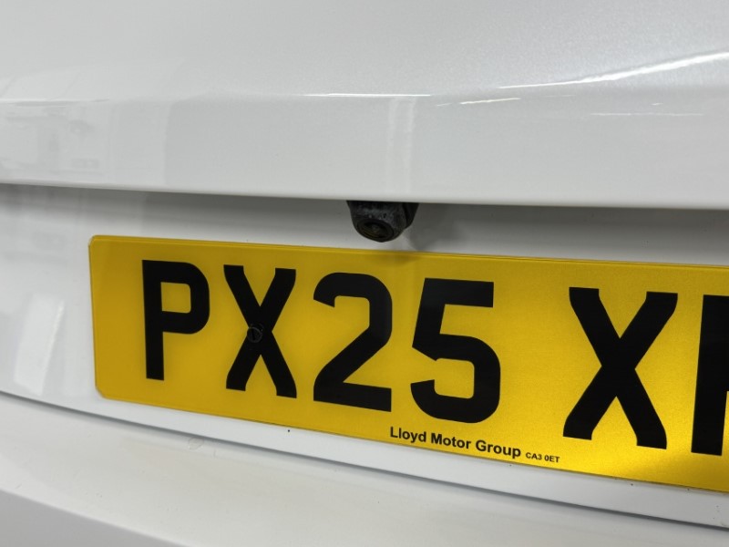 2025 (25) KIA CEED 1.5T GDi ISG 138 GT-Line 5dr DCT 5263916