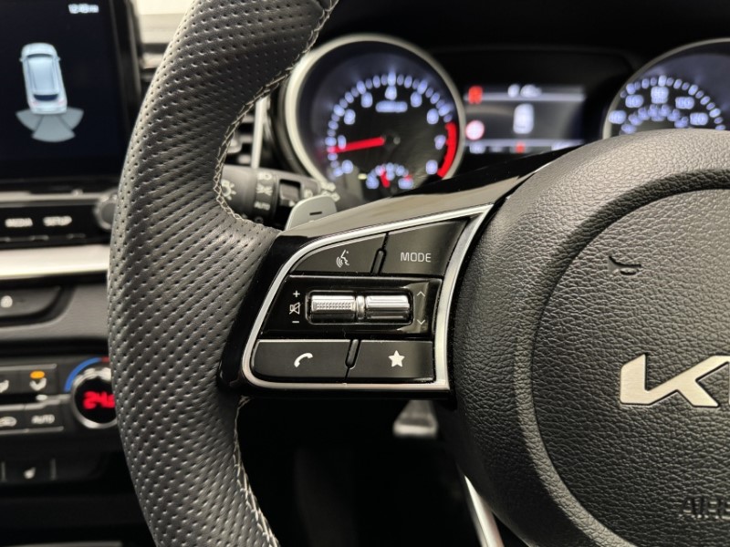 2025 (25) KIA CEED 1.5T GDi ISG 138 GT-Line 5dr DCT 5263908