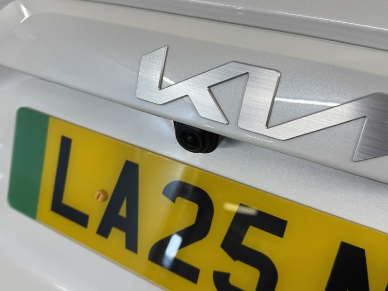 2025 (25) KIA NIRO 150kW 3 65kWh 5dr Auto 5316526