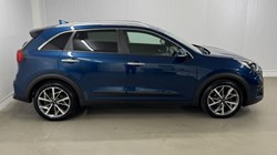 2020 (70) KIA NIRO 1.6 GDi Hybrid 3 5dr DCT 5282603