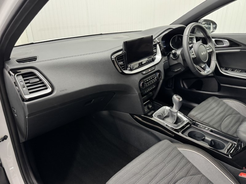 2024 (24) KIA XCEED 1.5T GDi ISG GT-Line 5dr 5296916