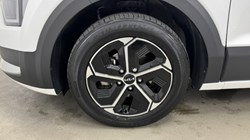 2022 (22) KIA NIRO 1.6 GDi Hybrid 2 5dr DCT 5307589