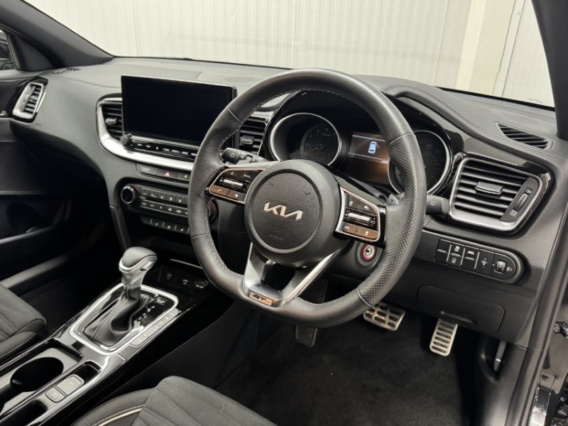 2025 (25) KIA CEED 1.5T GDi ISG 138 GT-Line 5dr DCT 5305001