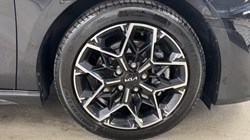 2025 (25) KIA CEED 1.5T GDi ISG 138 GT-Line 5dr DCT 5304993