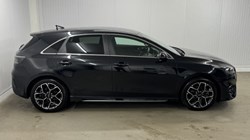 2025 (25) KIA CEED 1.5T GDi ISG 138 GT-Line 5dr DCT 5304990