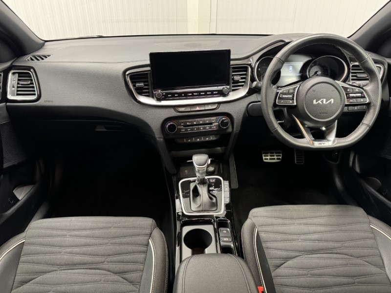 2025 (25) KIA CEED 1.5T GDi ISG 138 GT-Line 5dr DCT 5304997