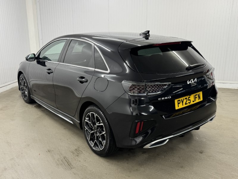 2025 (25) KIA CEED 1.5T GDi ISG 138 GT-Line 5dr DCT 5304987