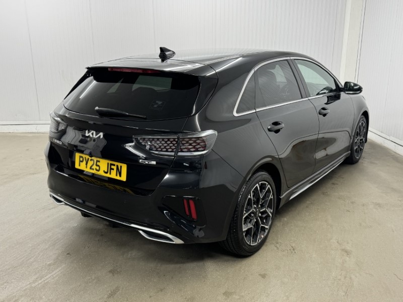 2025 (25) KIA CEED 1.5T GDi ISG 138 GT-Line 5dr DCT 5304985