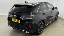 2025 (25) KIA CEED 1.5T GDi ISG 138 GT-Line 5dr DCT 5304985