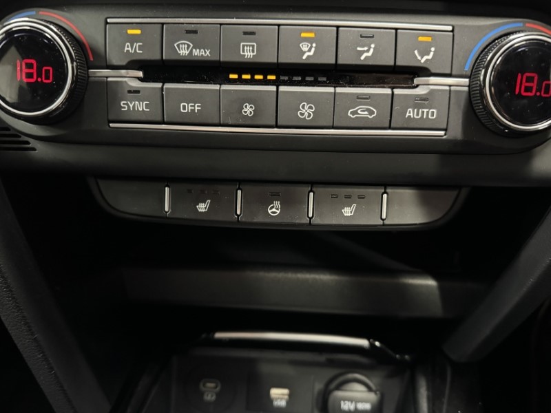 2025 (25) KIA CEED 1.5T GDi ISG 138 GT-Line 5dr DCT 5305008