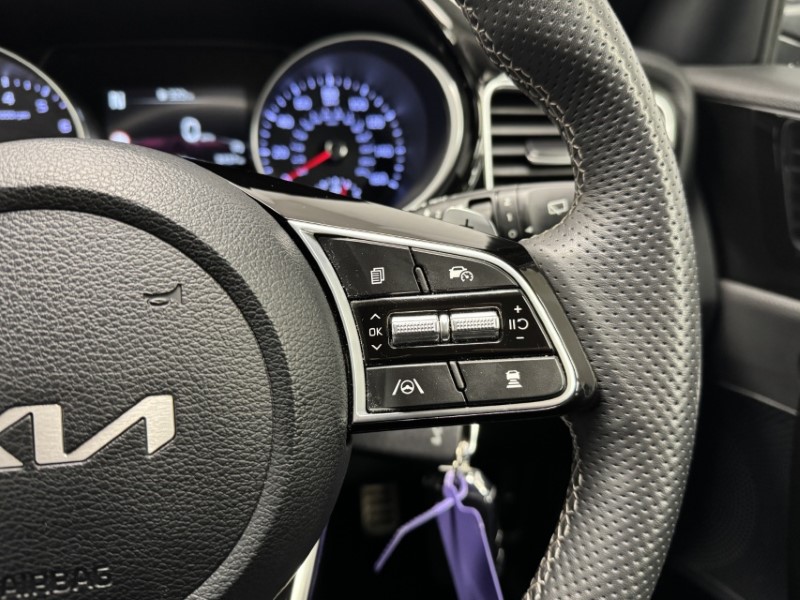 2025 (25) KIA CEED 1.5T GDi ISG 138 GT-Line 5dr DCT 5305015