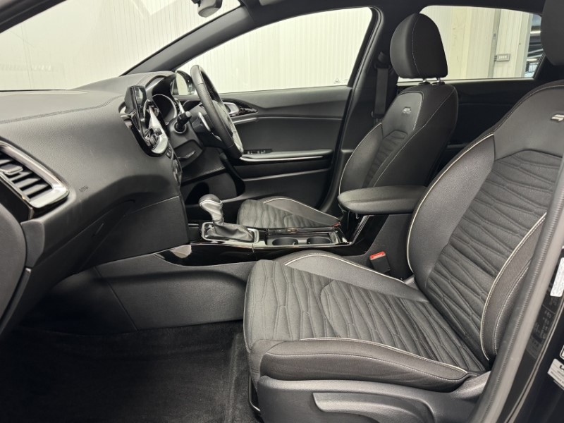 2025 (25) KIA CEED 1.5T GDi ISG 138 GT-Line 5dr DCT 5304999