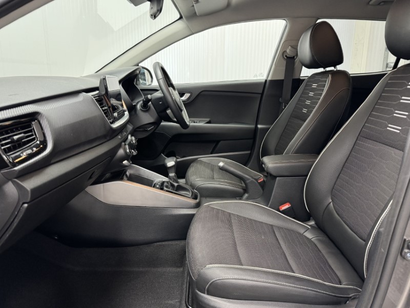 2024 (24) KIA STONIC 1.0T GDi 99 GT-Line 5dr DCT 5336563