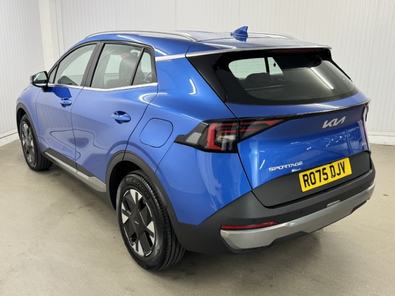 2025 (75) KIA SPORTAGE 1.6T GDi HEV Pure 5dr Auto 5322865