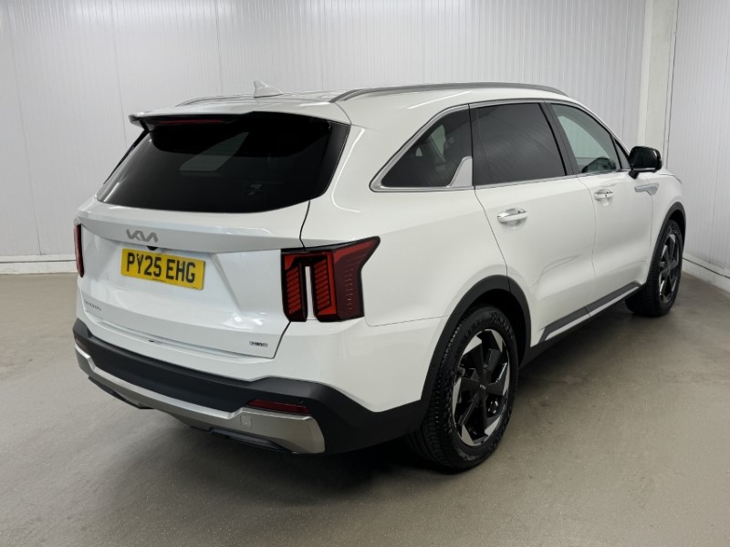 2025 (25) KIA SORENTO 1.6 T-GDi HEV 3 5dr Auto 5330515