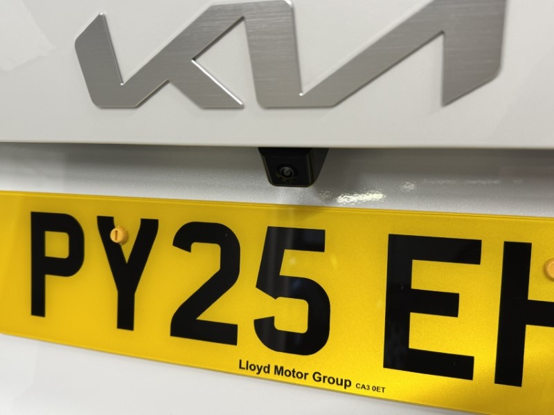 2025 (25) KIA SORENTO 1.6 T-GDi HEV 3 5dr Auto 5330535