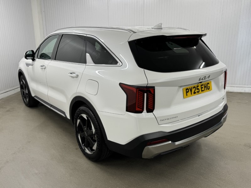 2025 (25) KIA SORENTO 1.6 T-GDi HEV 3 5dr Auto 5330534